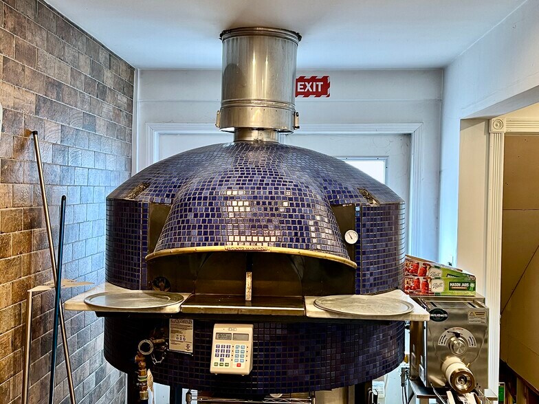 More Photos Of 216 Lake St, Rouses Point Restaurant For Sale