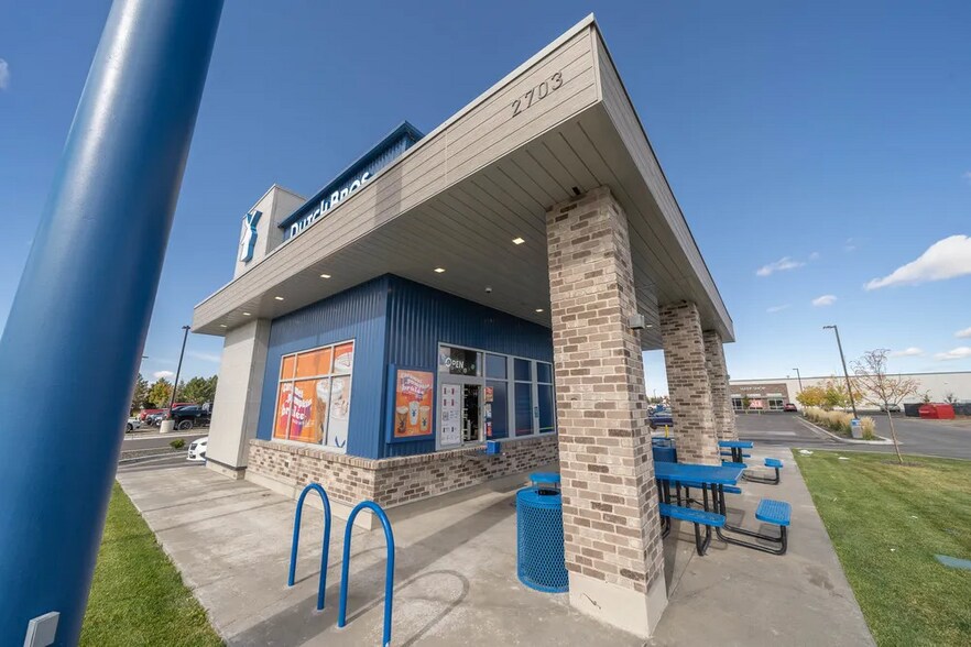 More Photos Of 2703 E Sunnyside Rd, Ammon Fast Food For Sale