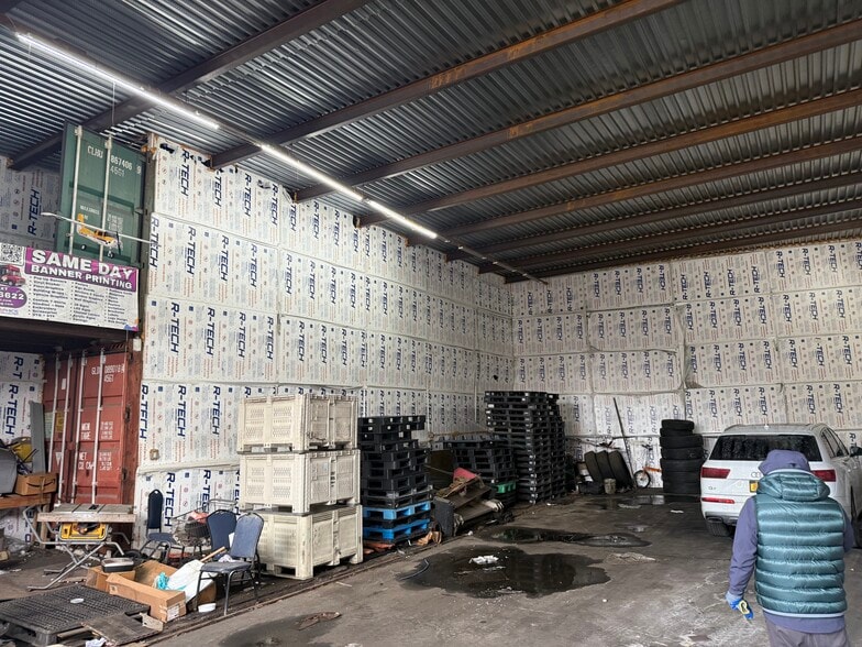 More Photos Of 131-02 Jamaica Ave, Richmond Hill Manufacturing For Lease