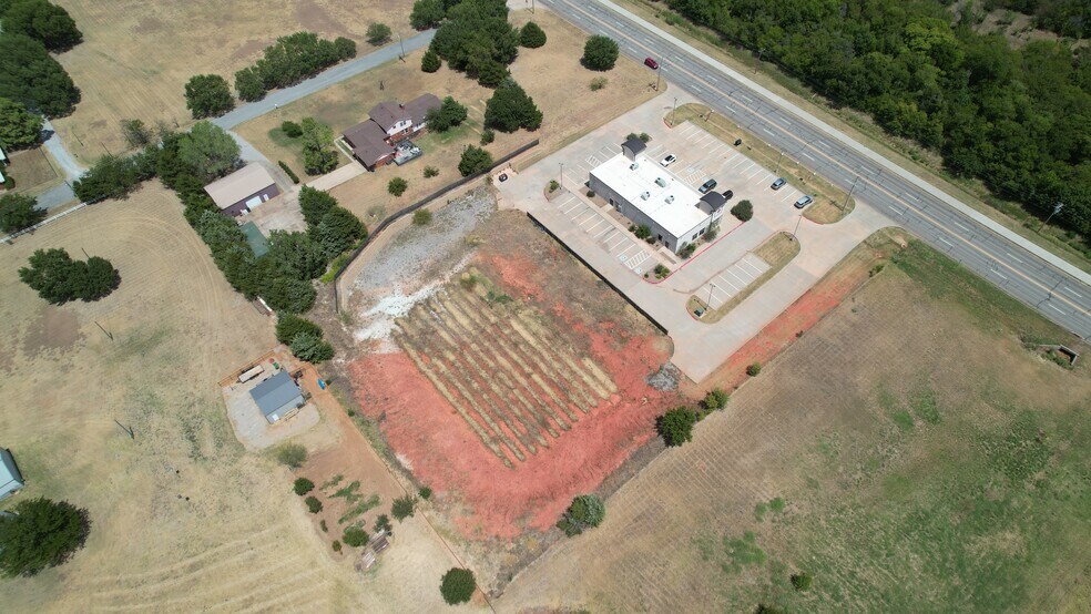 More Photos Of 1315 Chisholm Trail Pky, Duncan Medical For Sale