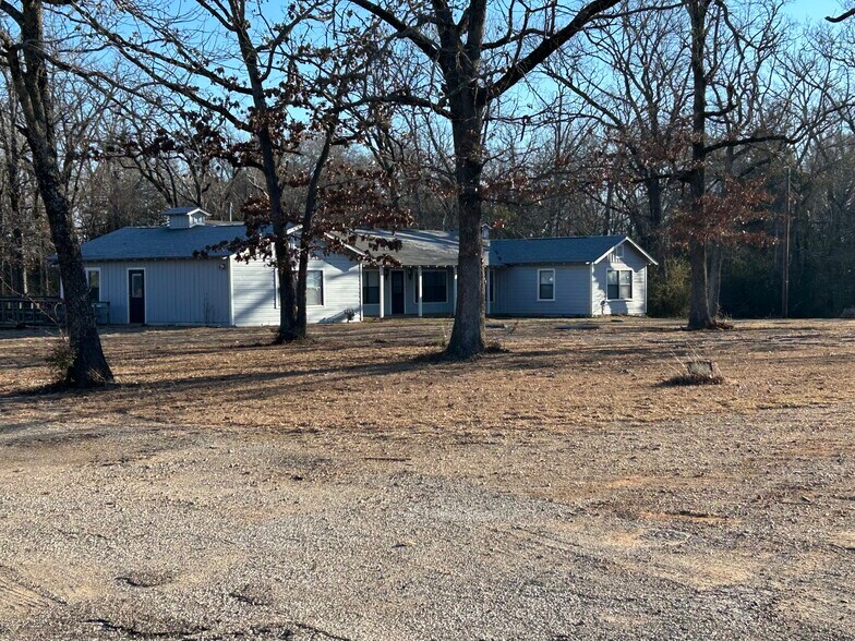 More Photos Of 2003 E US Highway 84, Palestine Office For Sale