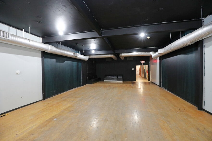 More Photos Of 323 Wall St, Kingston Theater Concert Hall For Lease