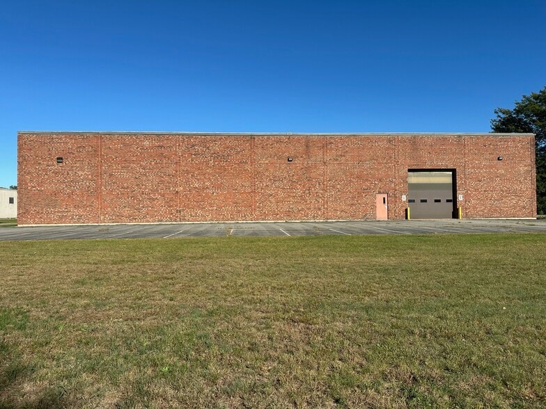 More Photos Of 5 Pruyn's Island Dr, Glens Falls Unknown For Lease