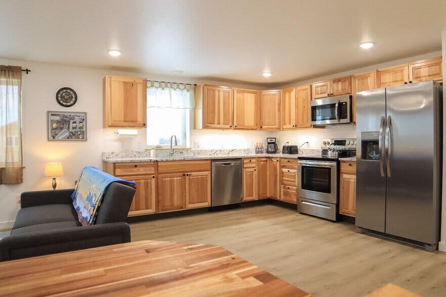 More Photos Of 2371 Dewitt Dr, North Pole Warehouse For Sale