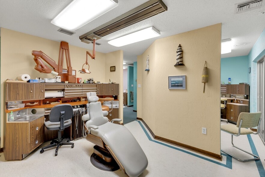 More Photos Of 150 N Banana River Dr, Merritt Island Healthcare For Sale