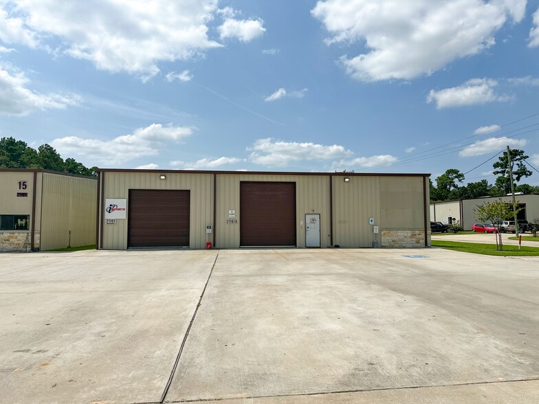 More Photos Of 21161 Blair Rd, Conroe Warehouse For Lease