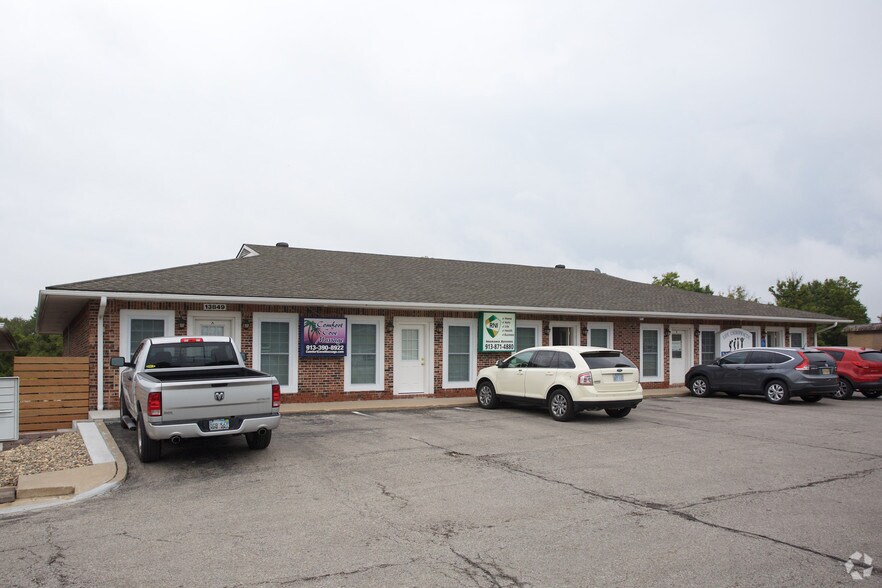 More Photos Of 13849 S Mur-Len Rd, Olathe Office For Lease