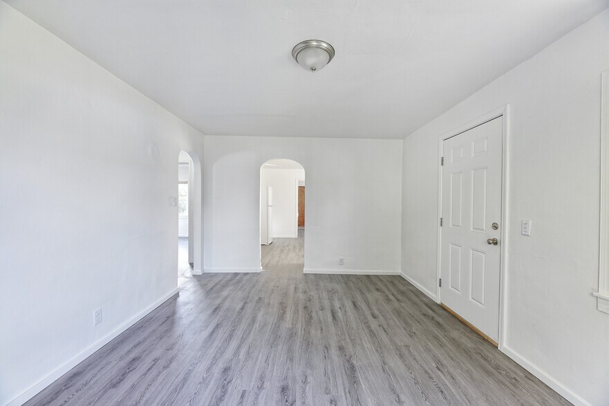More Photos Of 1808 Spring St, Medford Apartments For Sale