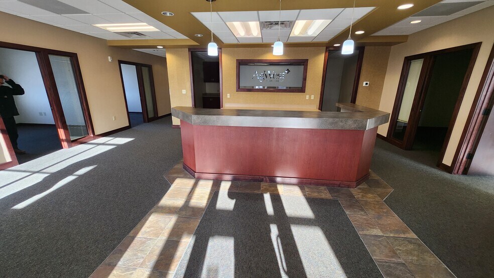 More Photos Of 370 N Meridian St, Blackfoot Office For Lease