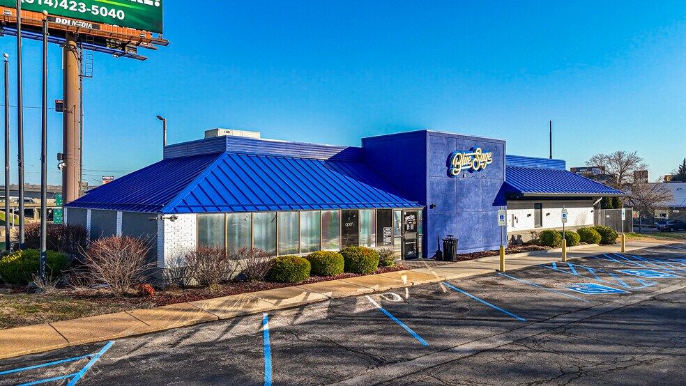 More Photos Of 2093 Smizer Station Rd, Fenton Fast Food For Sale