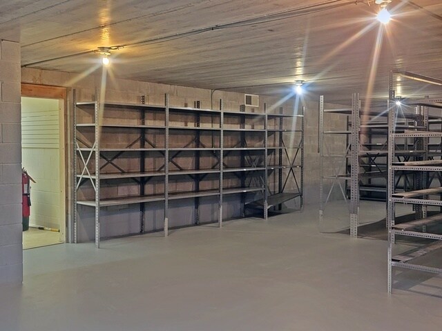 More Photos Of 115 W Upham St, Marshfield Flex For Sale