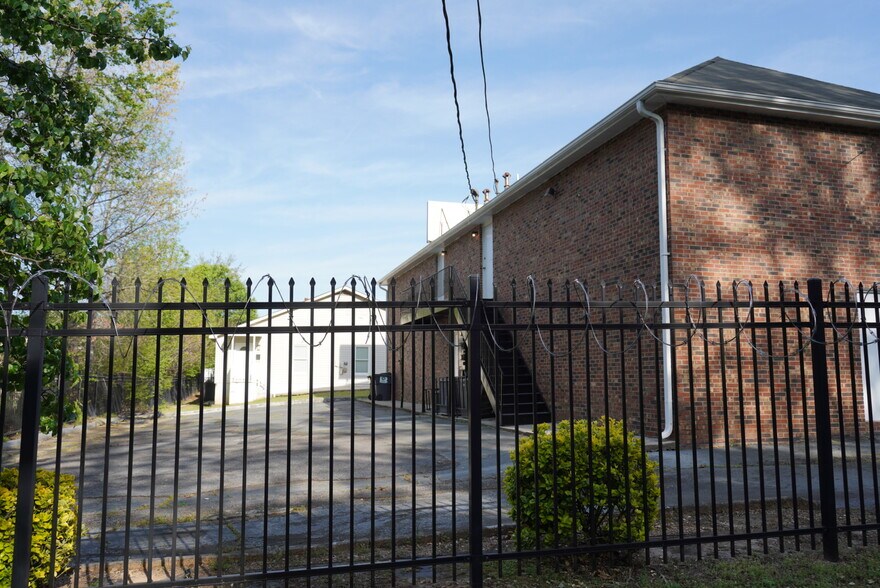 More Photos Of , Jonesboro Office For Sale