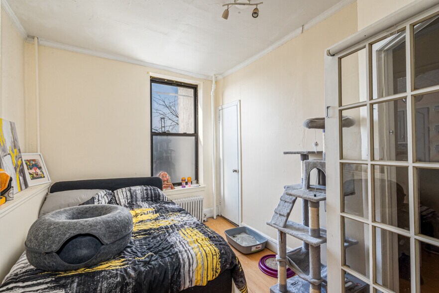 More Photos Of 656 Henry St, Brooklyn Apartments For Sale