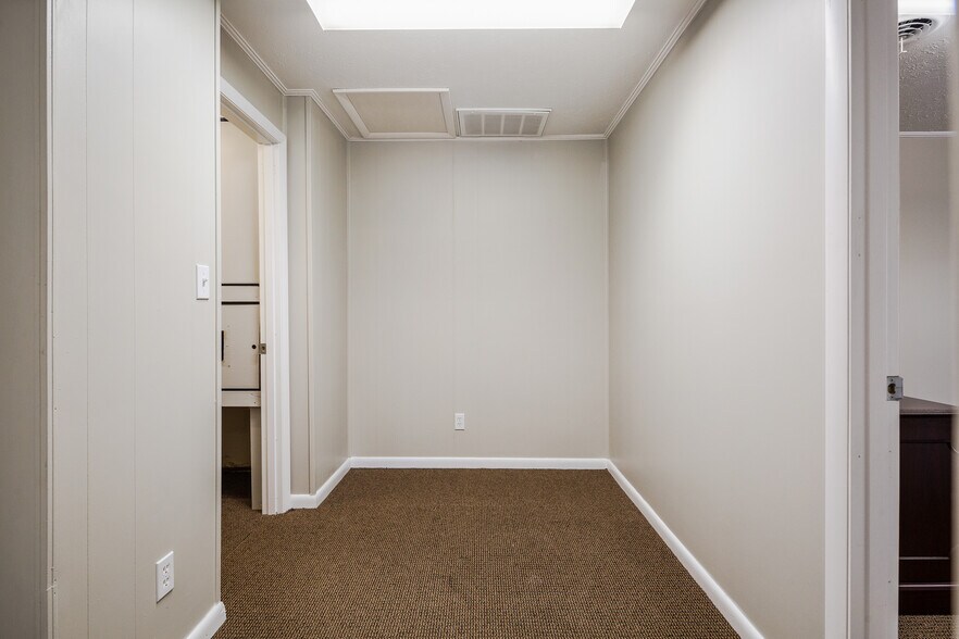 More Photos Of Hwy 50 or Tipton Street, Seymour Office For Sale