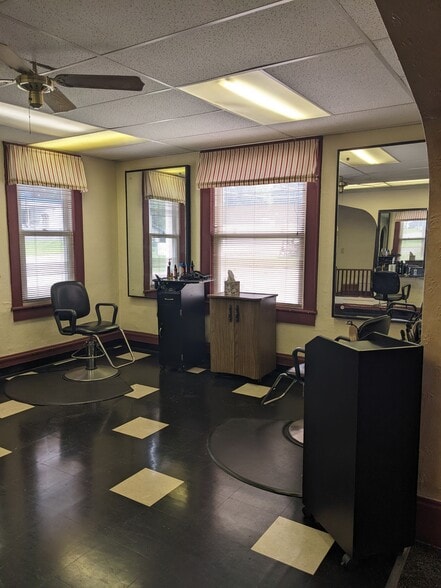 More Photos Of 2992 Wadsworth Rd, Norton Storefront Retail Residential For Sale