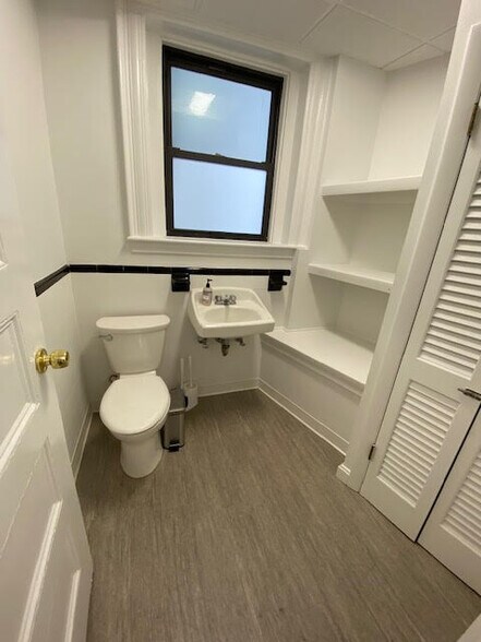 More Photos Of 229-235 Harvard St, Brookline Loft Creative Space For Lease
