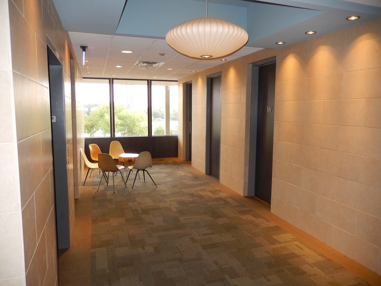 More Photos Of 512 E Riverside Dr, Austin Office For Lease