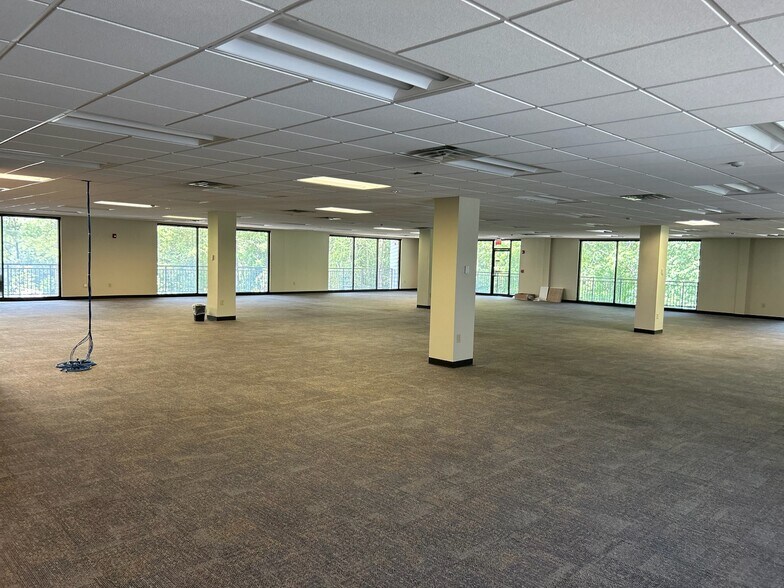 More Photos Of 6255 Barfield Rd NE, Atlanta Office For Lease