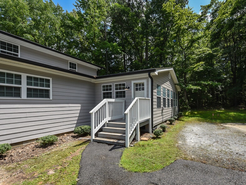 More Photos Of 225 Douglas St, Holly Springs Apartments For Sale