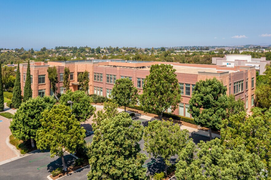 More Photos Of 800 Corporate Dr, Ladera Ranch Unknown For Lease
