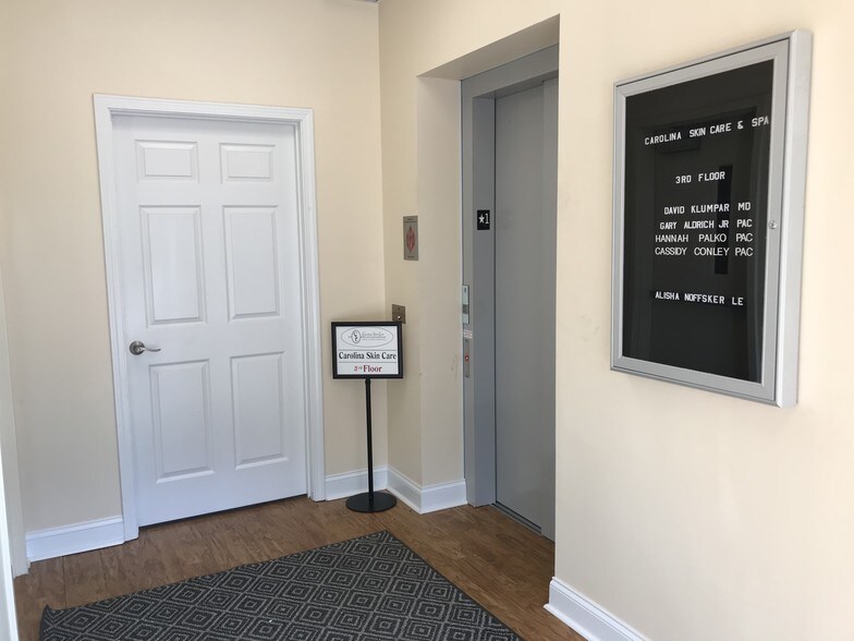 More Photos Of 7724 Raeford Rd, Fayetteville Medical For Lease