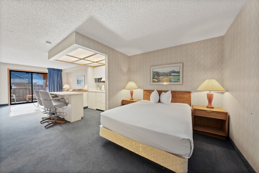 More Photos Of 3105 NW O. B. Riley Rd, Bend Hotel For Sale