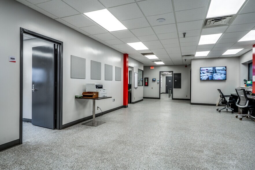 More Photos Of 20701 E 81st St, Broken Arrow Manufacturing For Sale