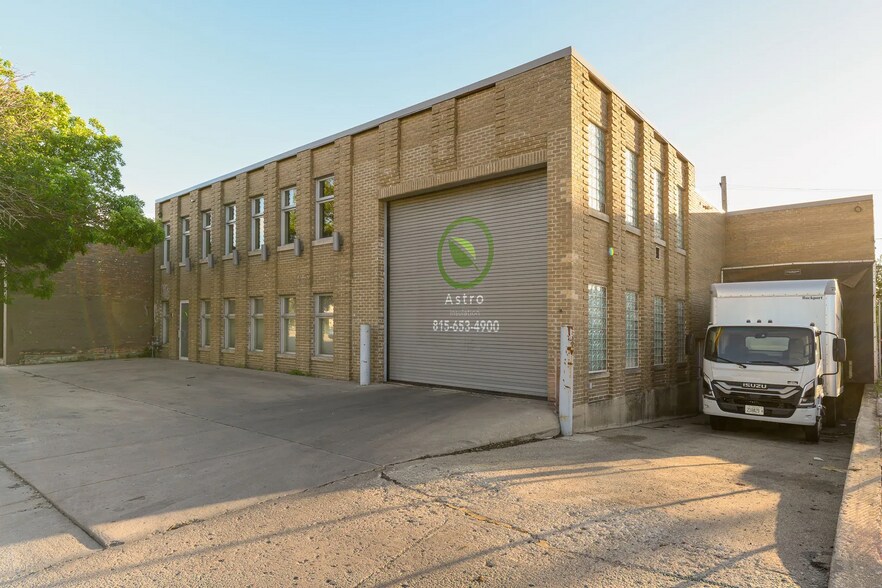 More Photos Of 242 N Western Ave, Chicago Warehouse For Sale