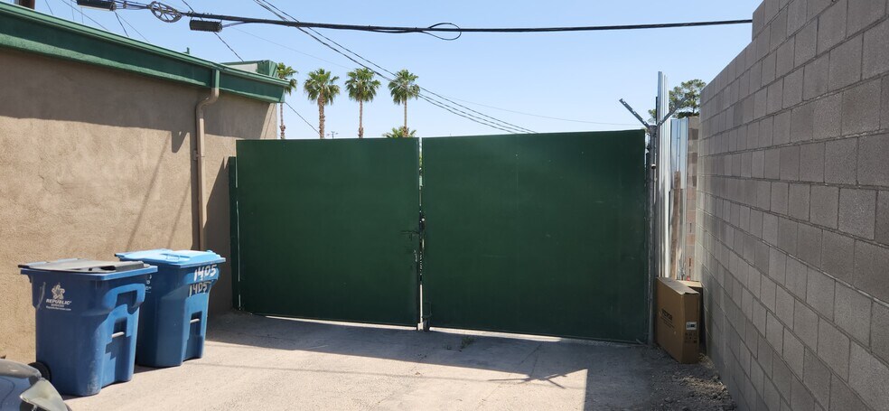 More Photos Of 1709 Stocker St, North Las Vegas Warehouse For Lease