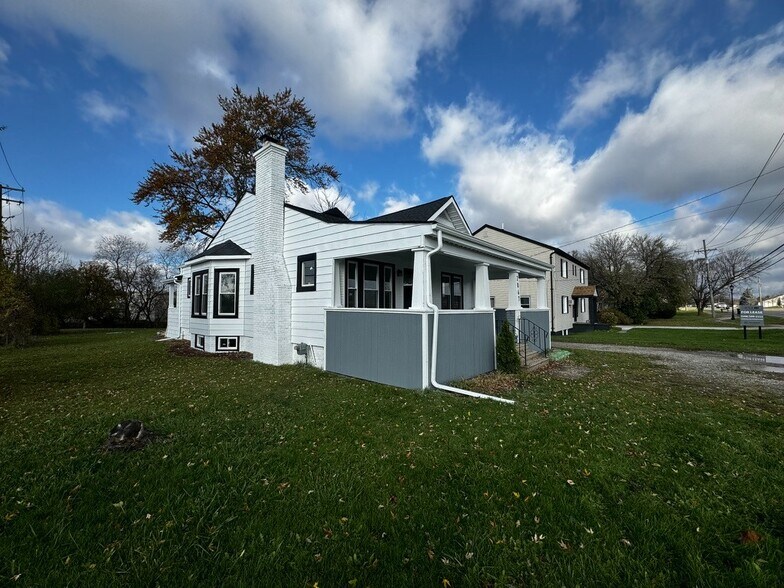 More Photos Of 2067 N Opdyke Rd, Auburn Hills Apartments For Sale