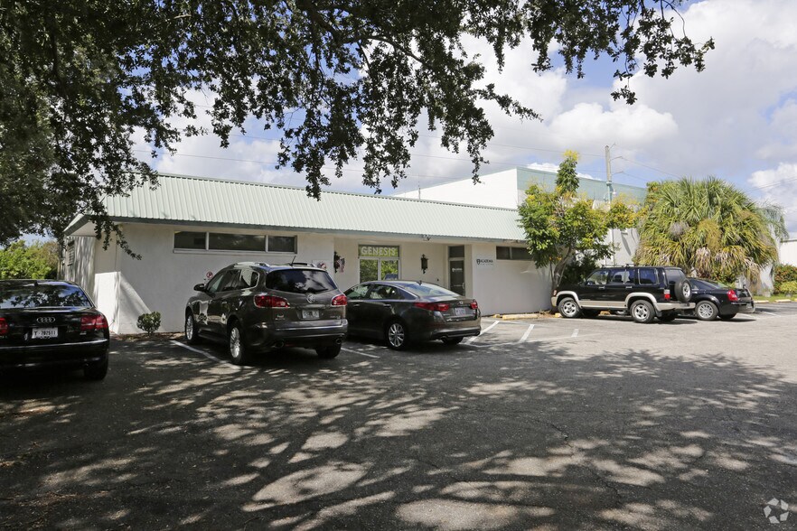 More Photos Of 1933 Whitfield Park Loop, Sarasota Warehouse For Lease