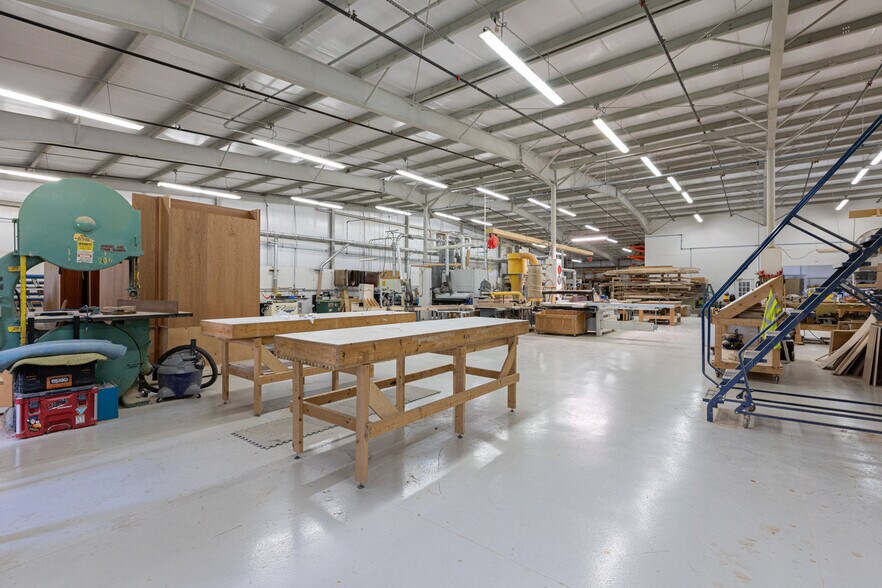 More Photos Of 641 Acorn Dr, Harrisonburg Manufacturing For Sale