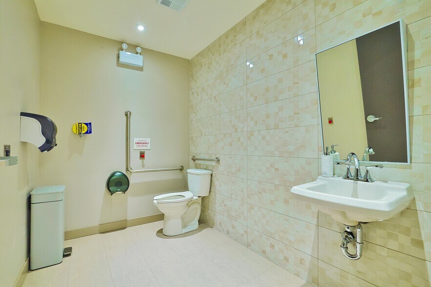 More Photos Of 1200 Derry Rd E, Mississauga Freestanding For Lease