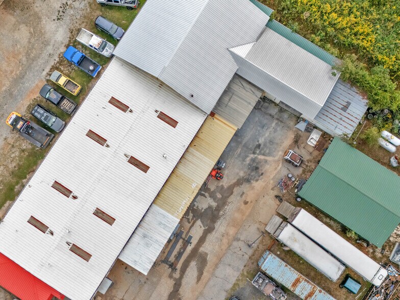 More Photos Of 1108 Anne St, Griffin Auto Repair For Sale