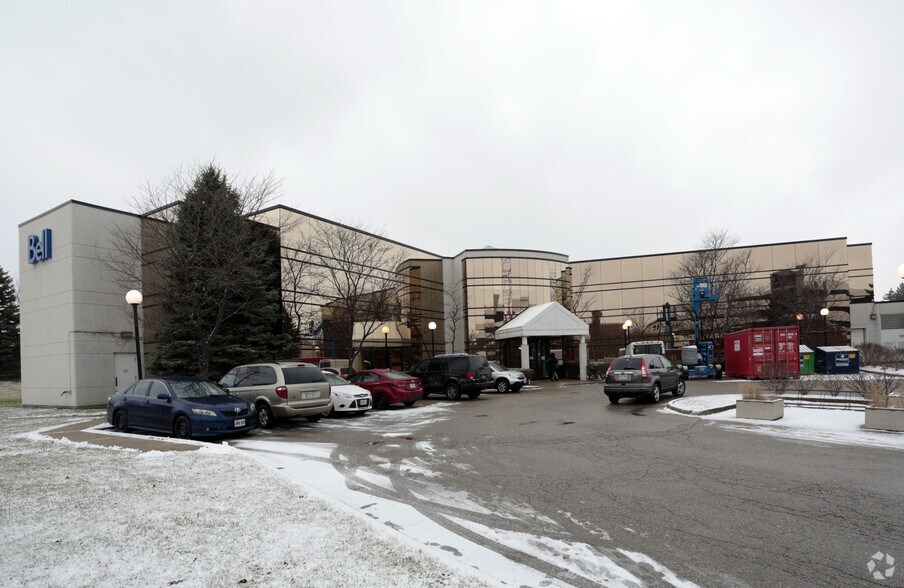 More Photos Of 575 Riverbend Dr, Kitchener Office For Sale
