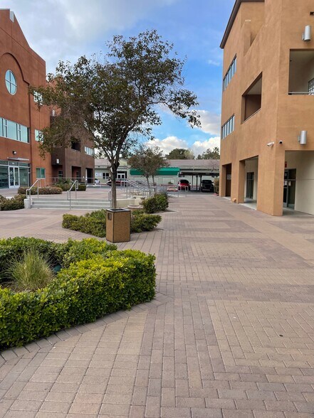 More Photos Of 5440 W Sahara Ave, Las Vegas Medical For Lease