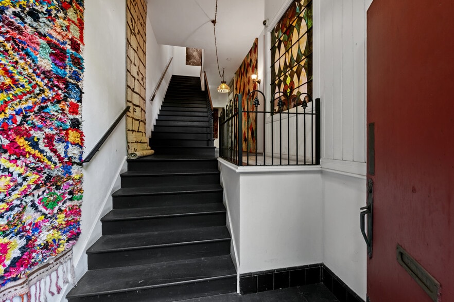 More Photos Of 666 N Robertson Blvd, West Hollywood Loft Creative Space For Sale