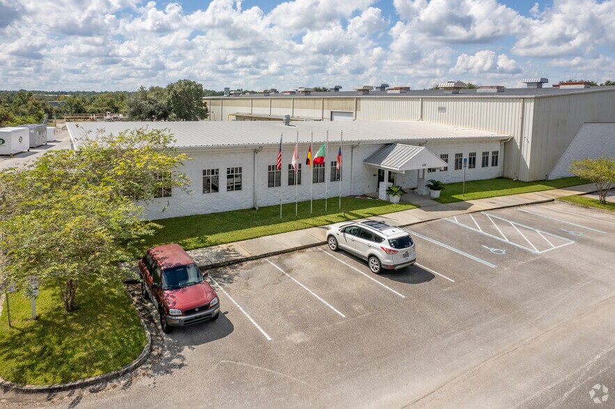 More Photos Of 205 Commercial Dr, Saint Augustine Manufacturing For Sale