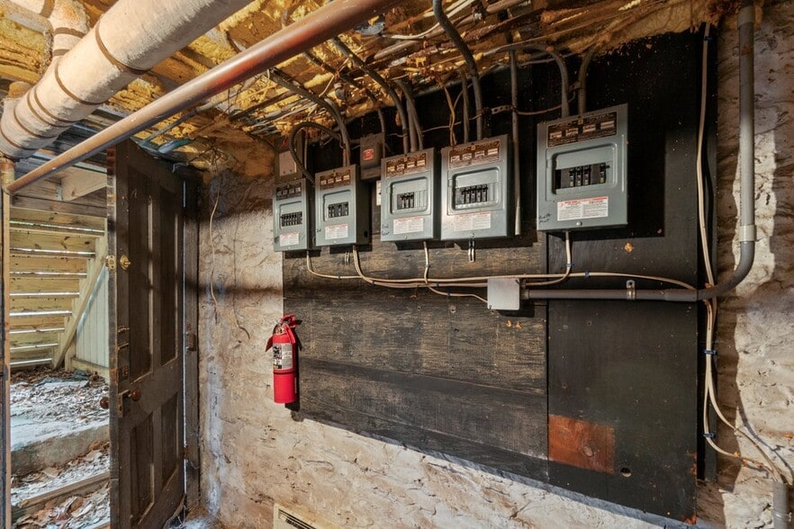 More Photos Of 2841 N Calvert St, Baltimore Apartments For Sale