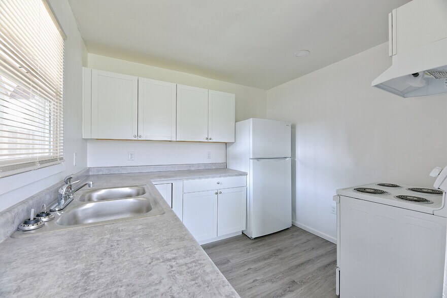 More Photos Of 1808 Spring St, Medford Apartments For Sale