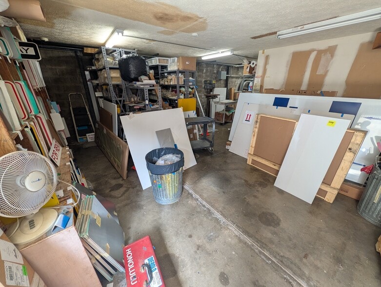 More Photos Of 1724 Hart St, Honolulu Warehouse For Lease