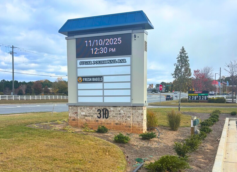 More Photos Of 310 Lanier Cir, Woodstock General Retail For Sale
