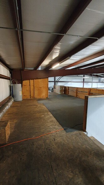 More Photos Of 7511 Oak Bluff Dr, Magnolia Warehouse For Lease
