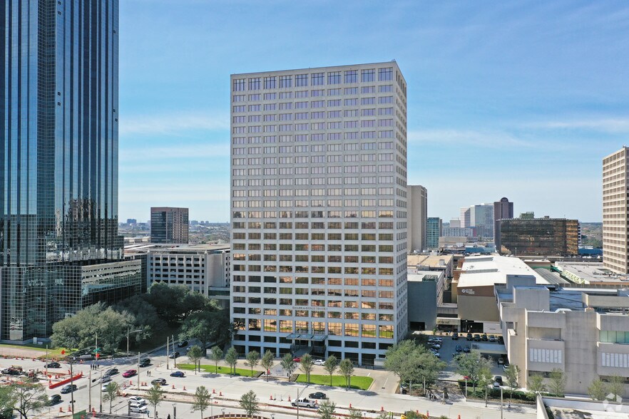Primary Photo Of 2700 Post Oak Blvd, Houston Office For Lease