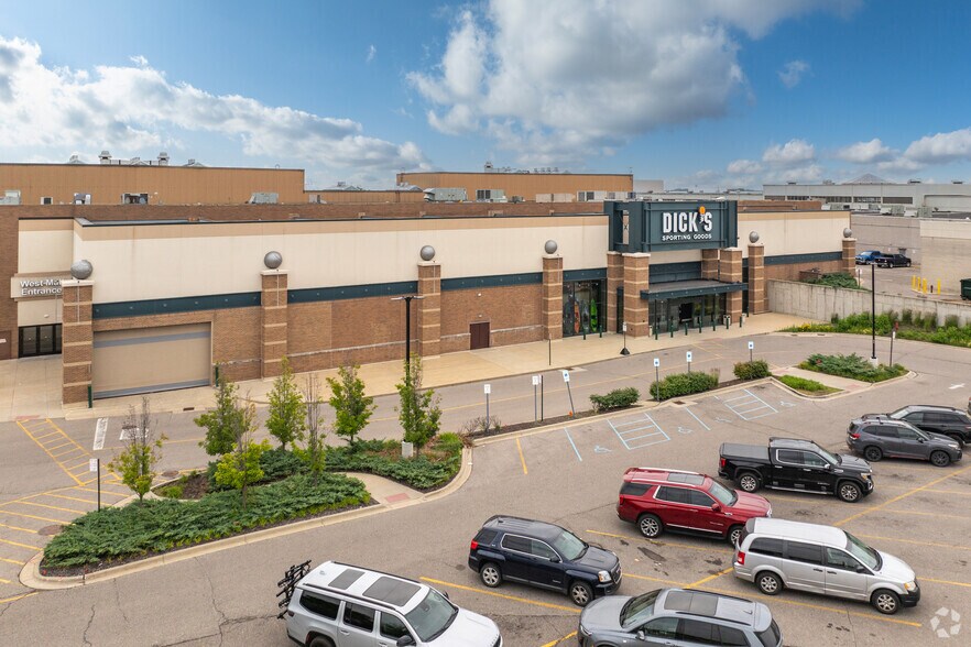 More Photos Of 86-750 W 14 Mile Rd, Troy Unknown For Lease