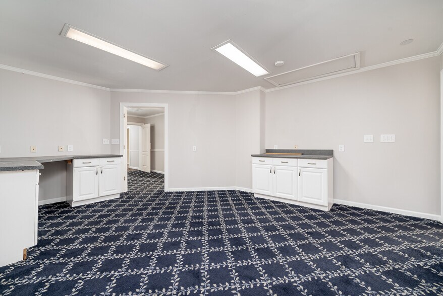 More Photos Of 3136 Clairmont Rd NE, Brookhaven Medical For Sale