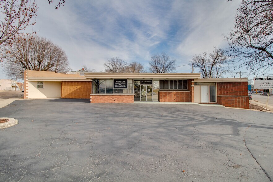 More Photos Of 344 St Louis ave, East Alton Office For Sale