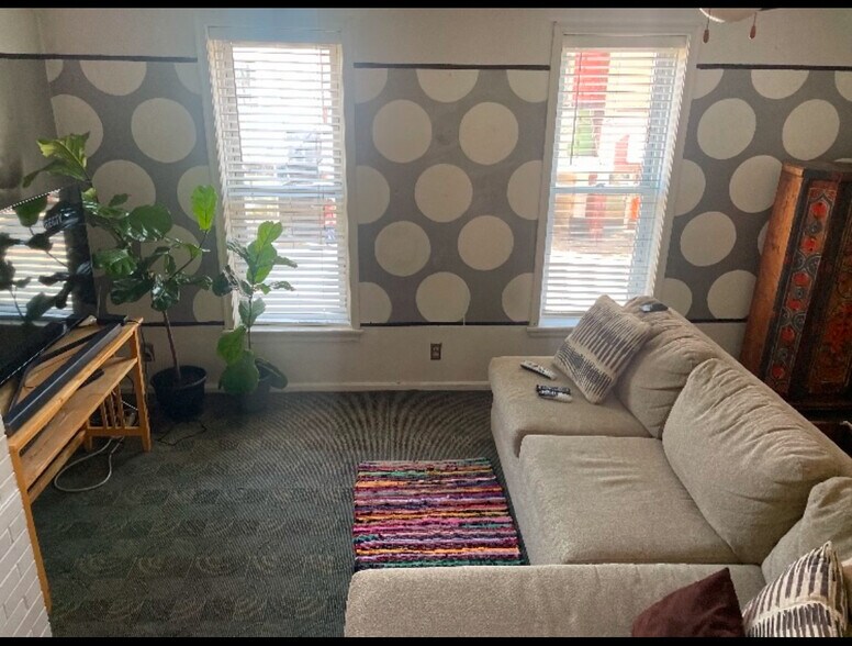 More Photos Of 259 Jefferson Ave, Moundsville Storefront Retail Residential For Sale