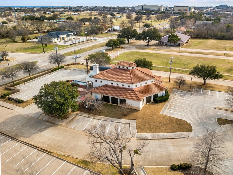 More Photos Of 2628 Matlock Rd, Arlington Medical For Sale