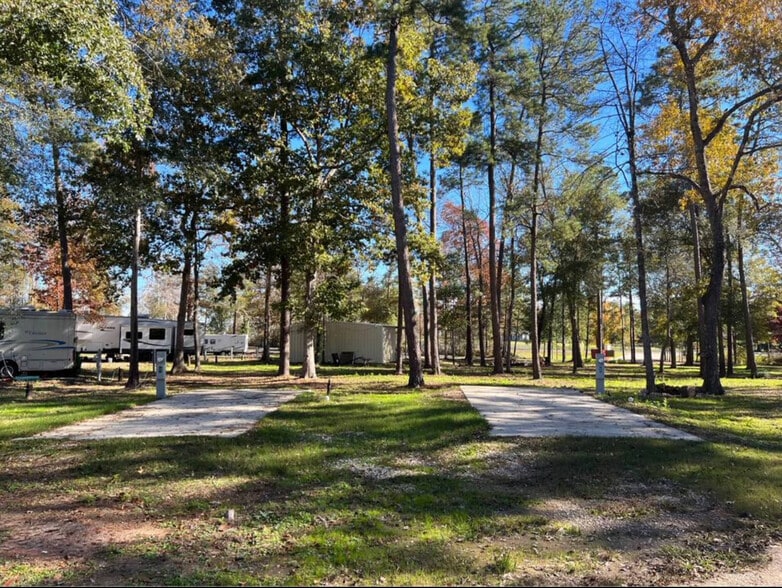 More Photos Of 6300 FM 3081, Willis Manufactured Housing Mobile Home Park For Sale